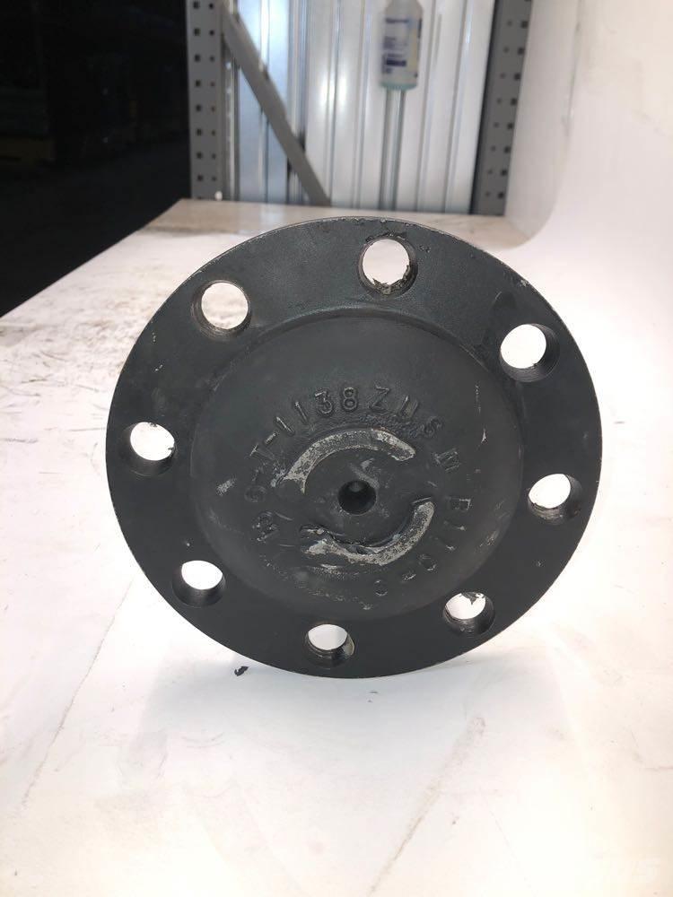 Meritor  軸