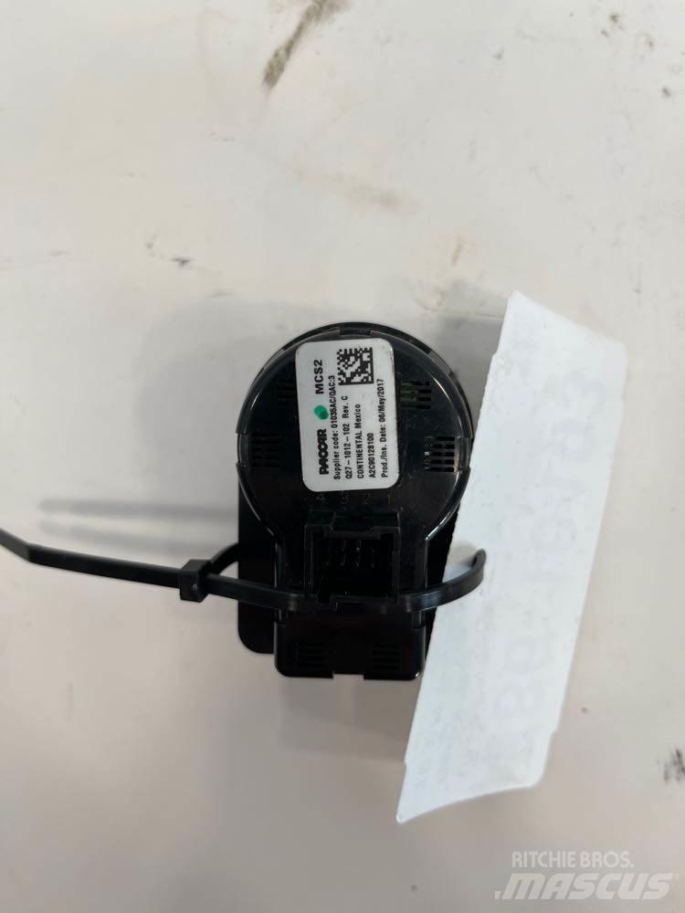 Paccar  電子設備