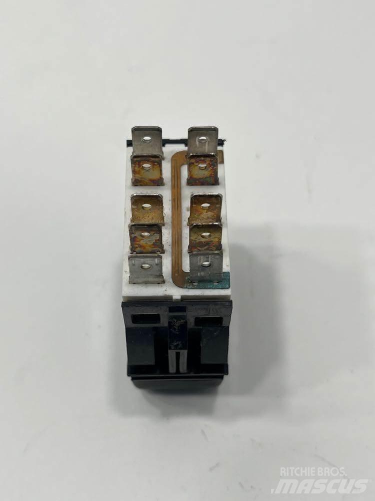 Paccar  電子設備