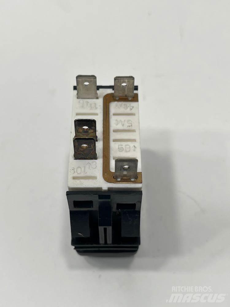 Paccar  電子設備