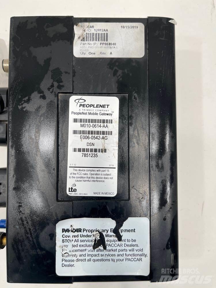 Paccar  駕駛室與內部