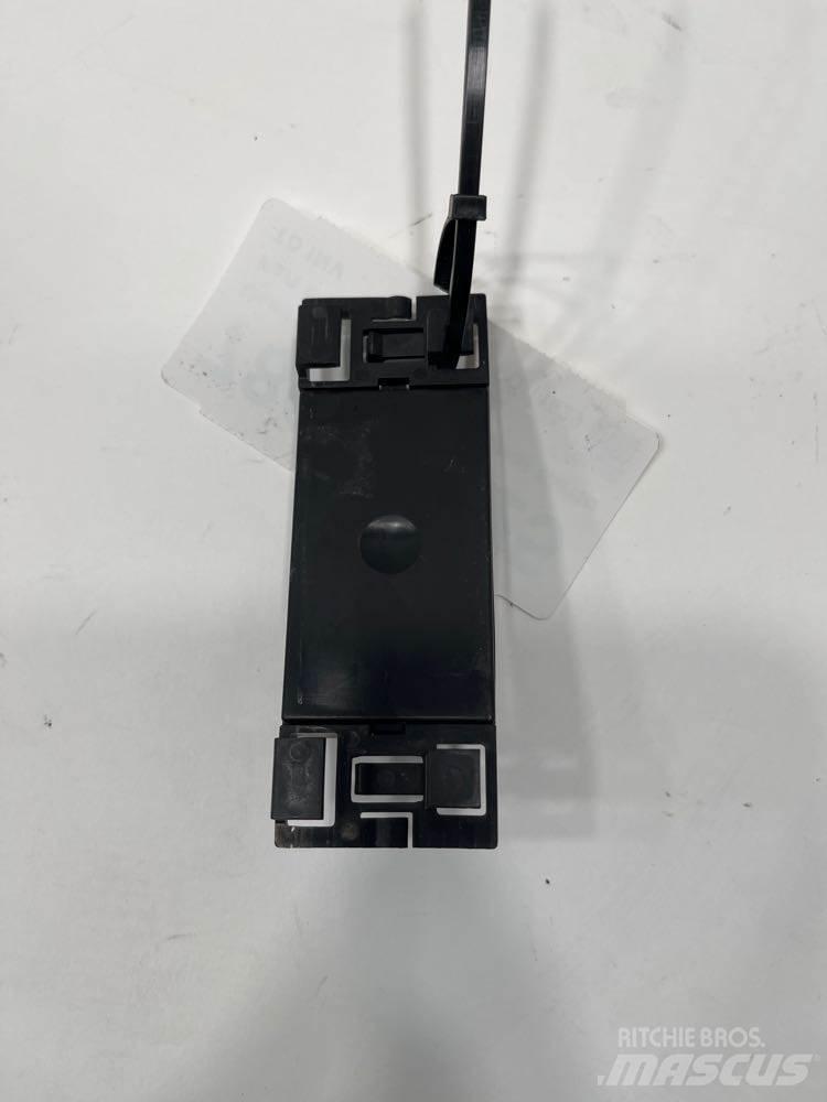 Paccar  電子設備