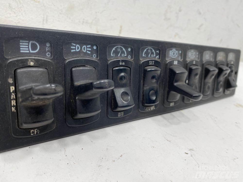 Paccar  電子設備