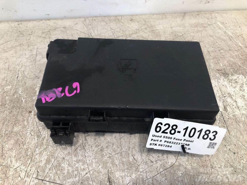 RAM 5500 電子設備