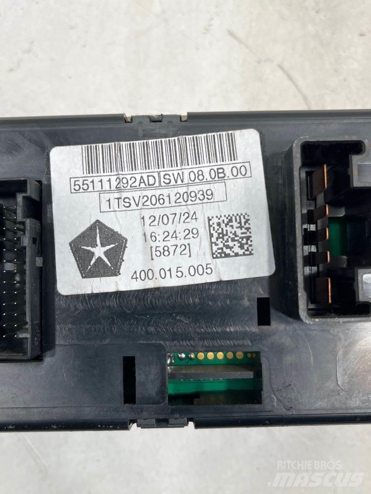 RAM 5500 電子設備