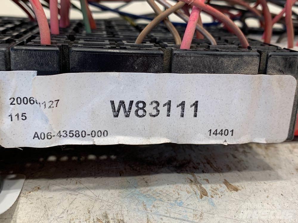 Sterling  電子設備