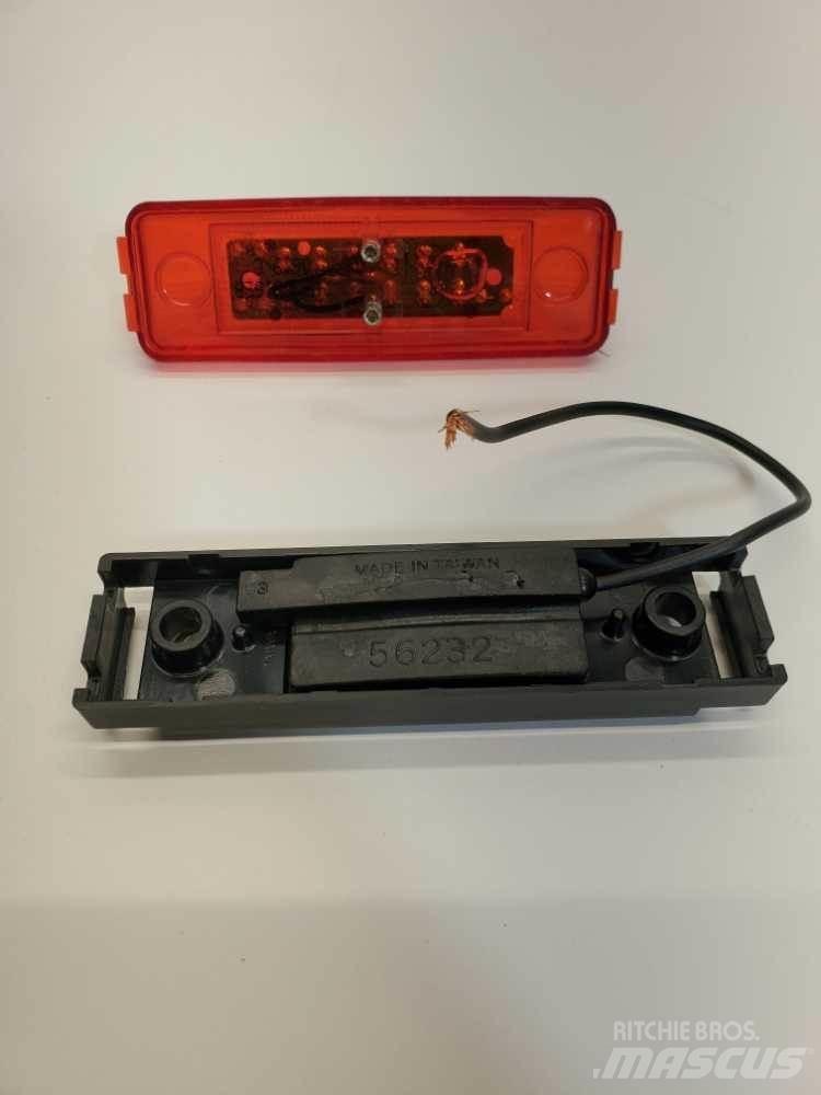 Universal  電子設備