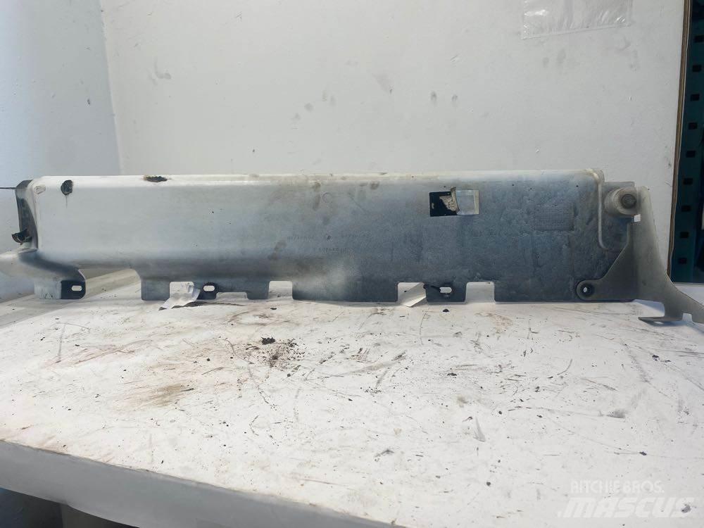 Volvo  駕駛室與內部