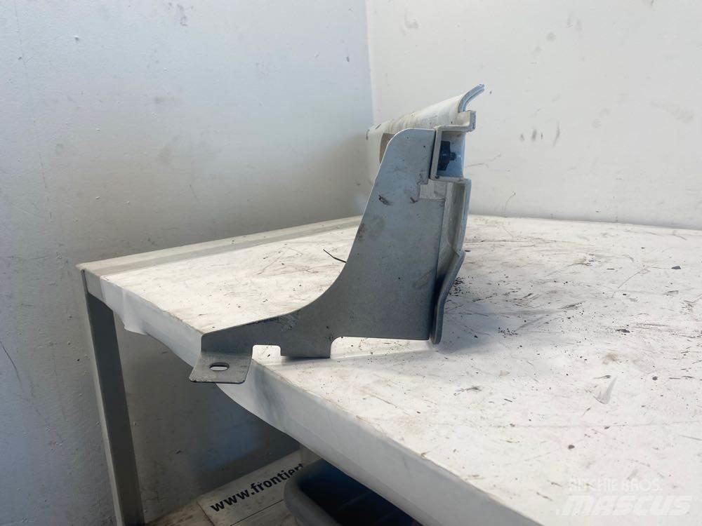 Volvo  駕駛室與內部