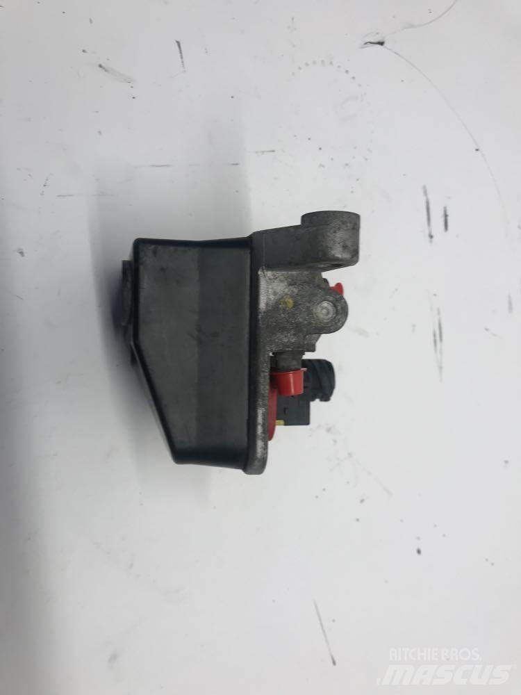 Volvo D13 其他組件
