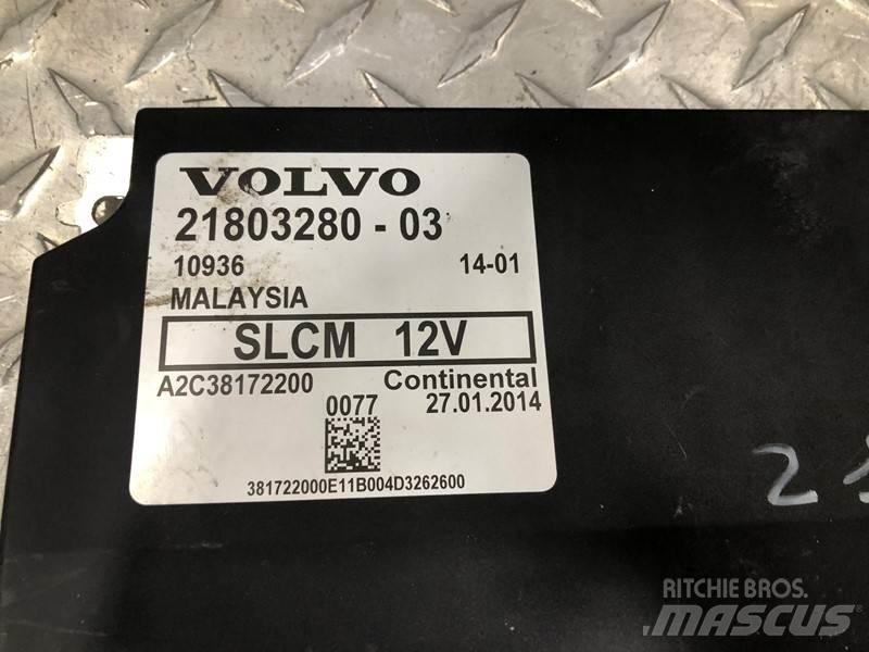 Volvo VNL 駕駛室與內部