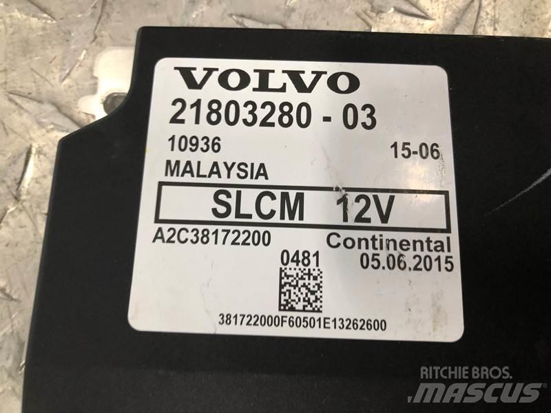 Volvo VNL 駕駛室與內部