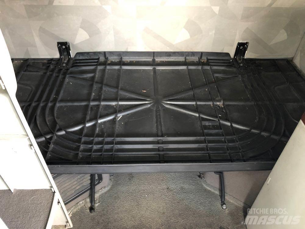 Volvo VNL 駕駛室與內部