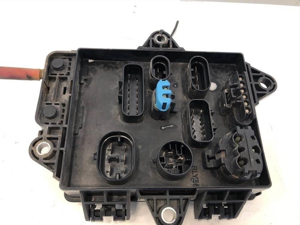 Volvo VNL 電子設備