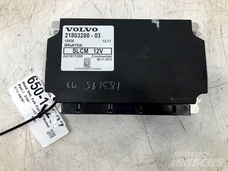 Volvo VNL 駕駛室與內部