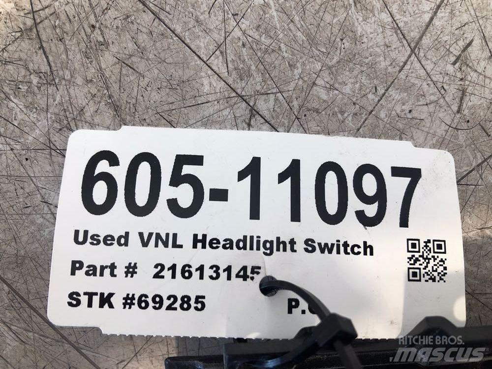 Volvo VNL 電子設備