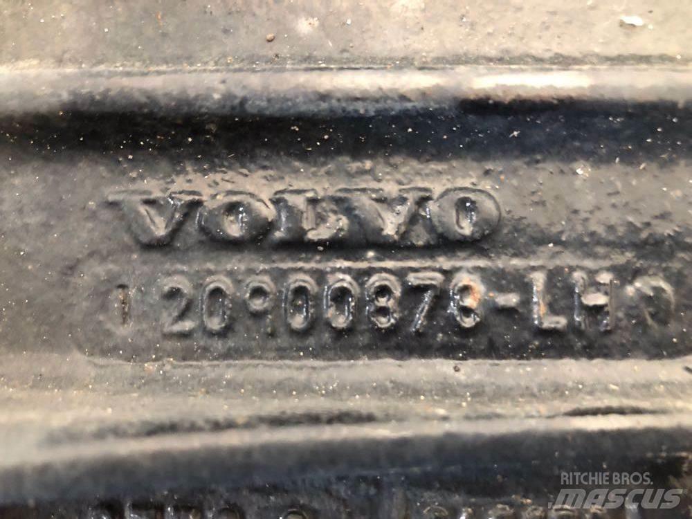 Volvo VNL 駕駛室與內部