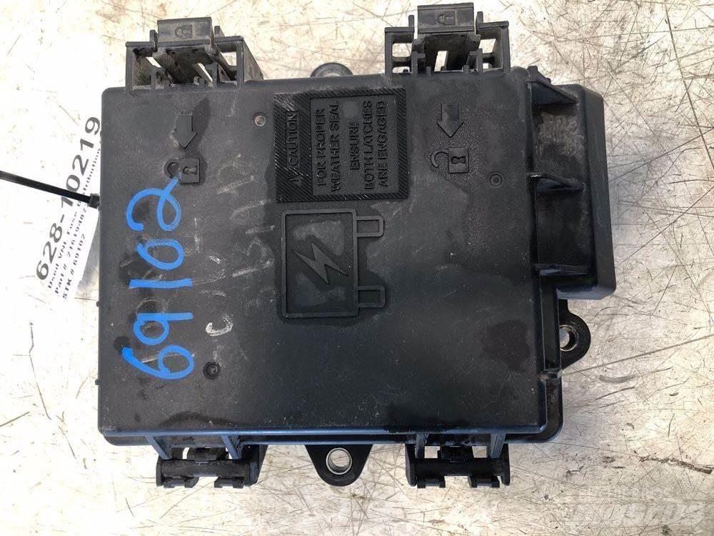 Volvo VNL 電子設備