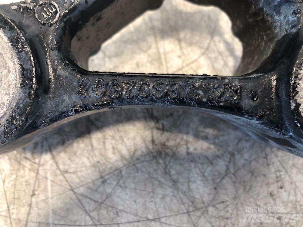 Volvo VNL 散熱器/水箱