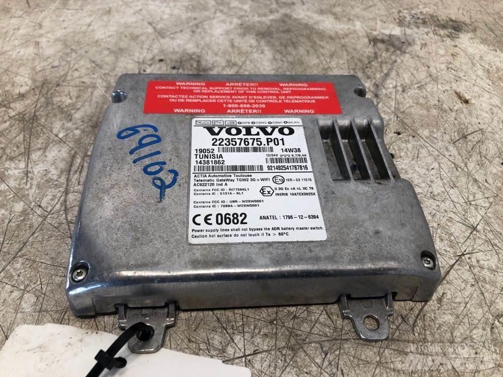 Volvo VNL 駕駛室與內部