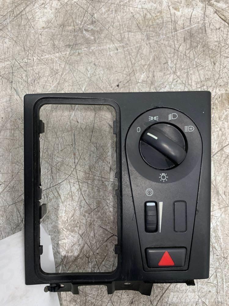 Volvo VNL 電子設備
