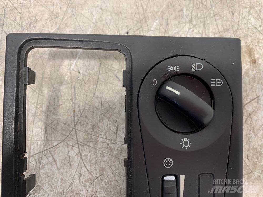 Volvo VNL 電子設備