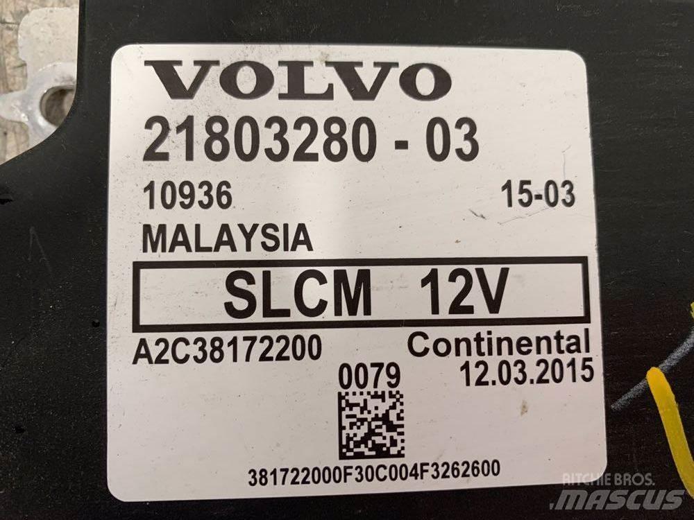 Volvo VNL 駕駛室與內部