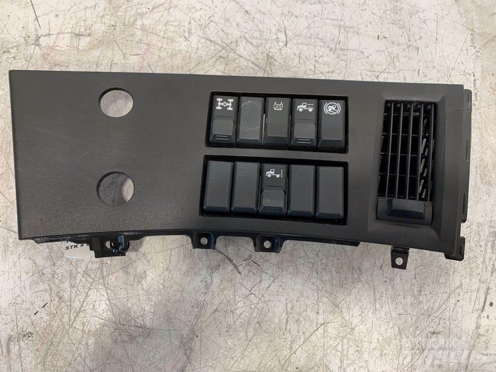 Volvo VNL 電子設備