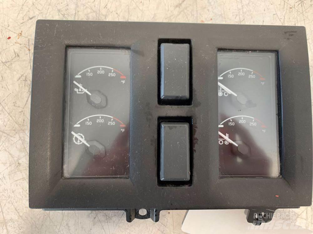 Volvo VNL 電子設備