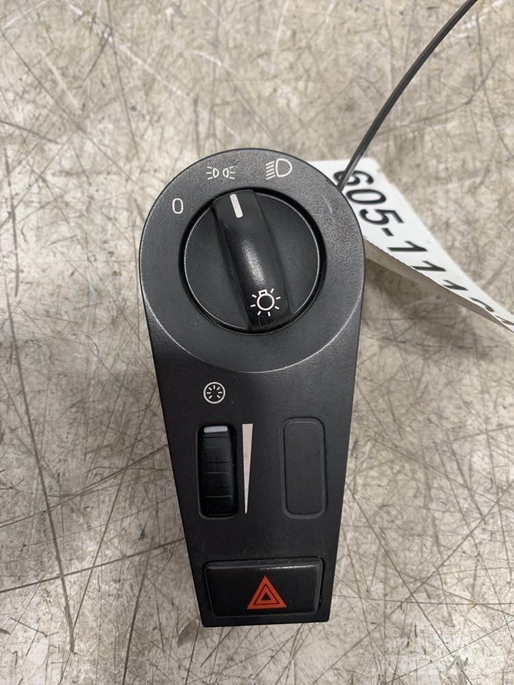 Volvo VNL 電子設備