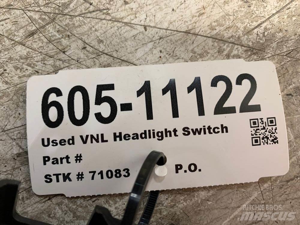 Volvo VNL 電子設備