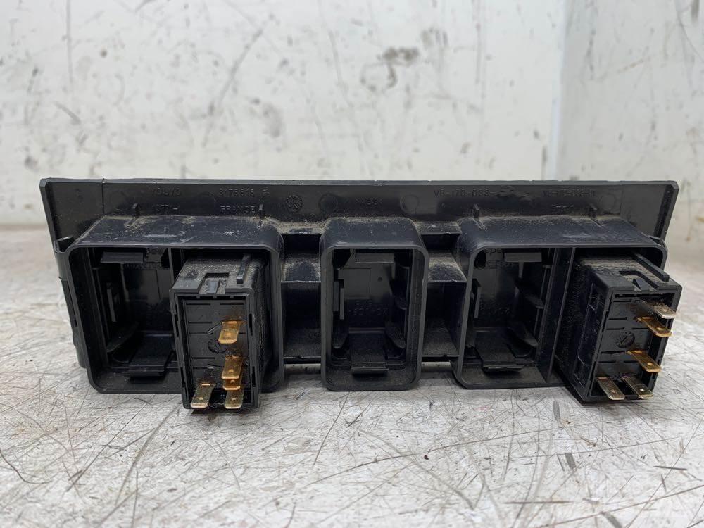 Volvo VNL 電子設備