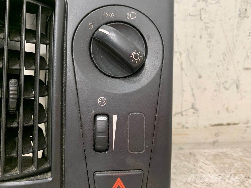 Volvo VNL 電子設備