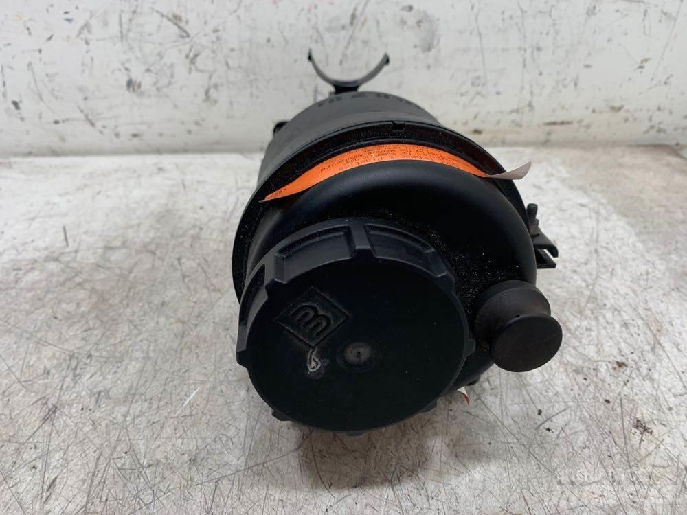 Volvo VNL 電子設備