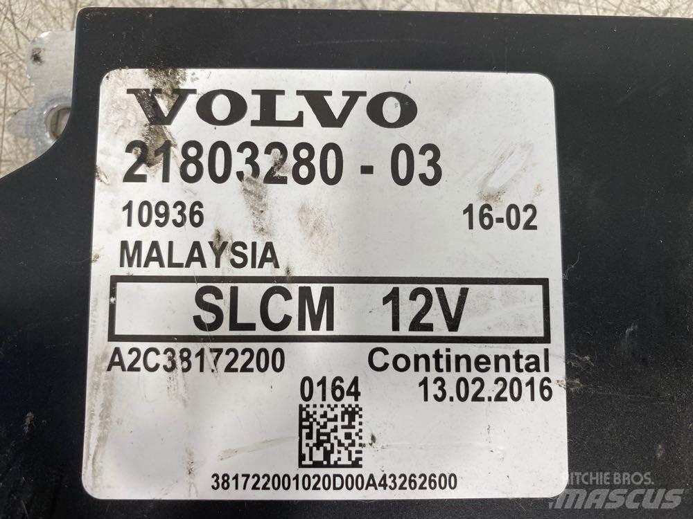 Volvo VNL 駕駛室與內部