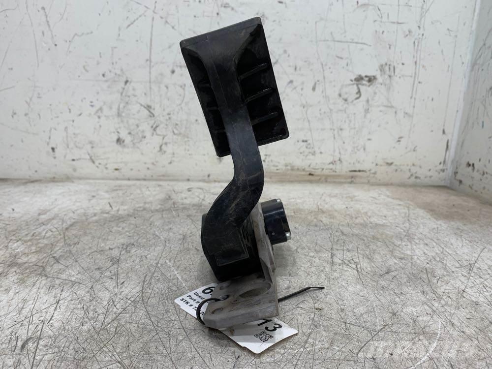 Volvo VNL 其他組件