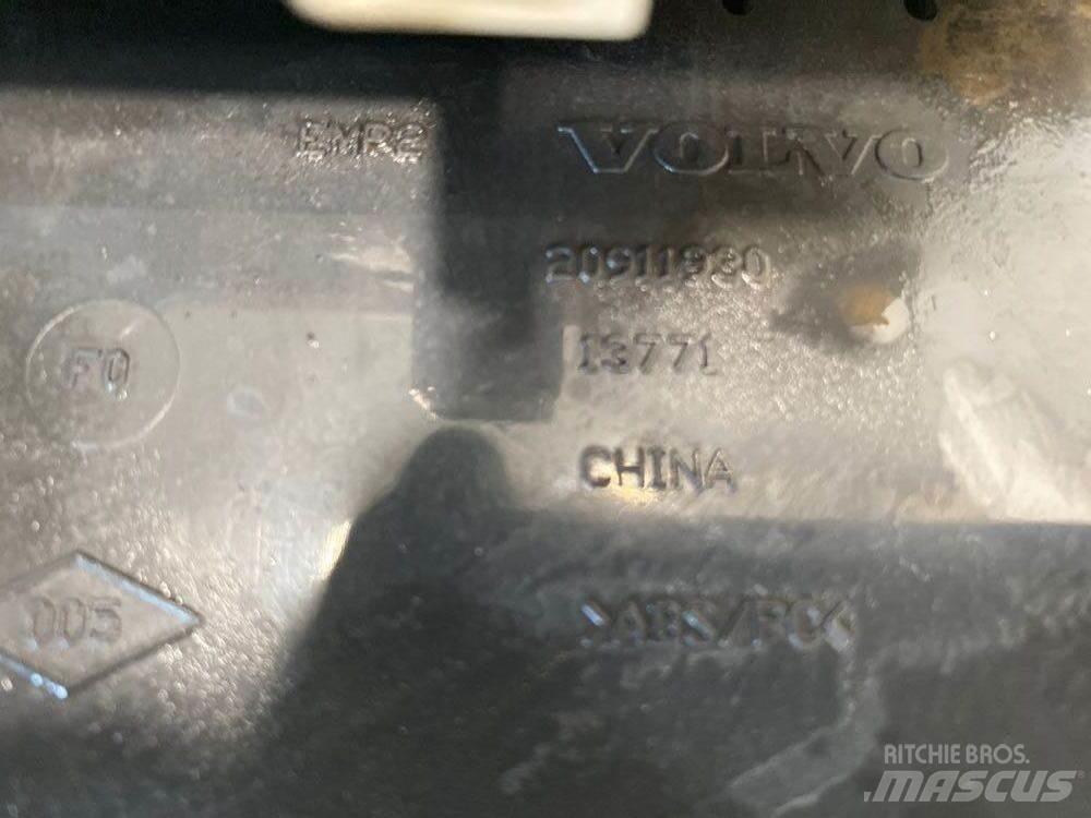 Volvo VNL 電子設備