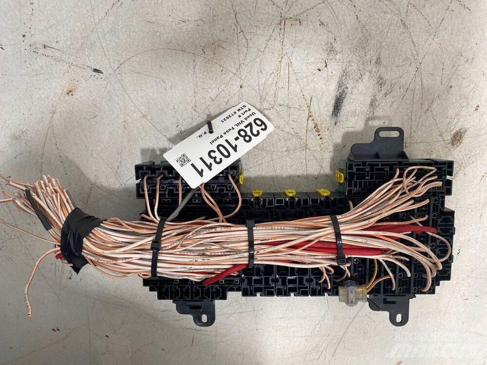 Volvo VNL 電子設備