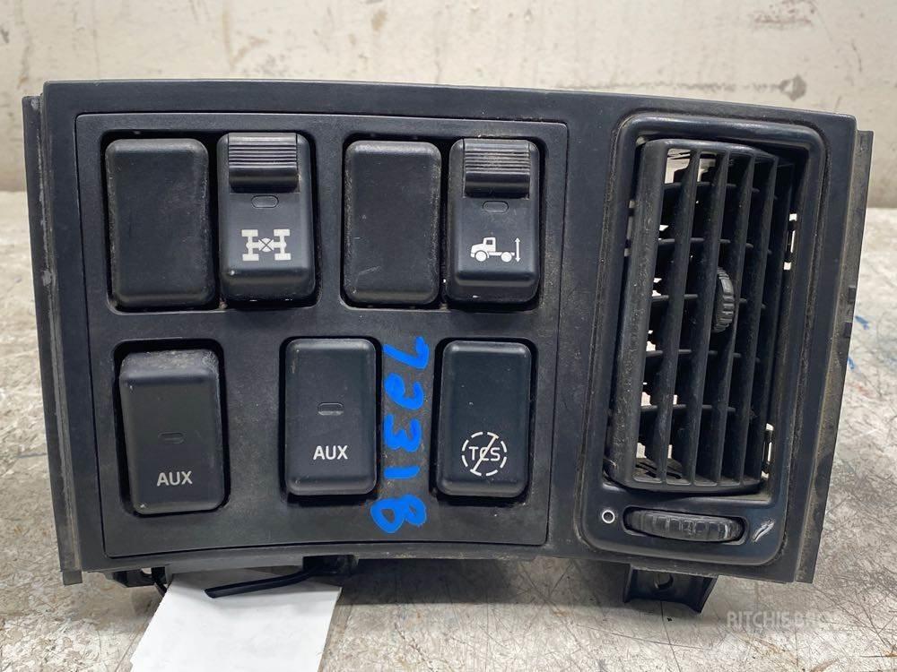 Volvo VNL 電子設備