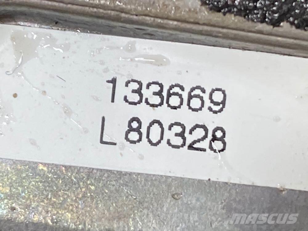 Volvo VNL 其他組件