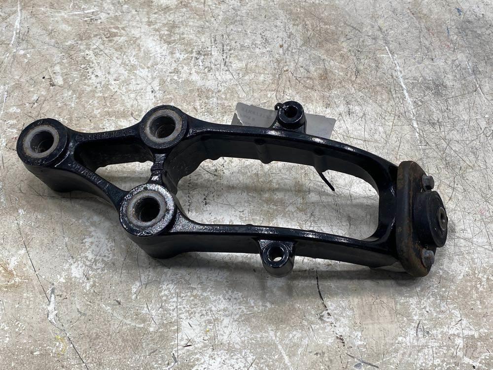 Volvo VNL 散熱器/水箱