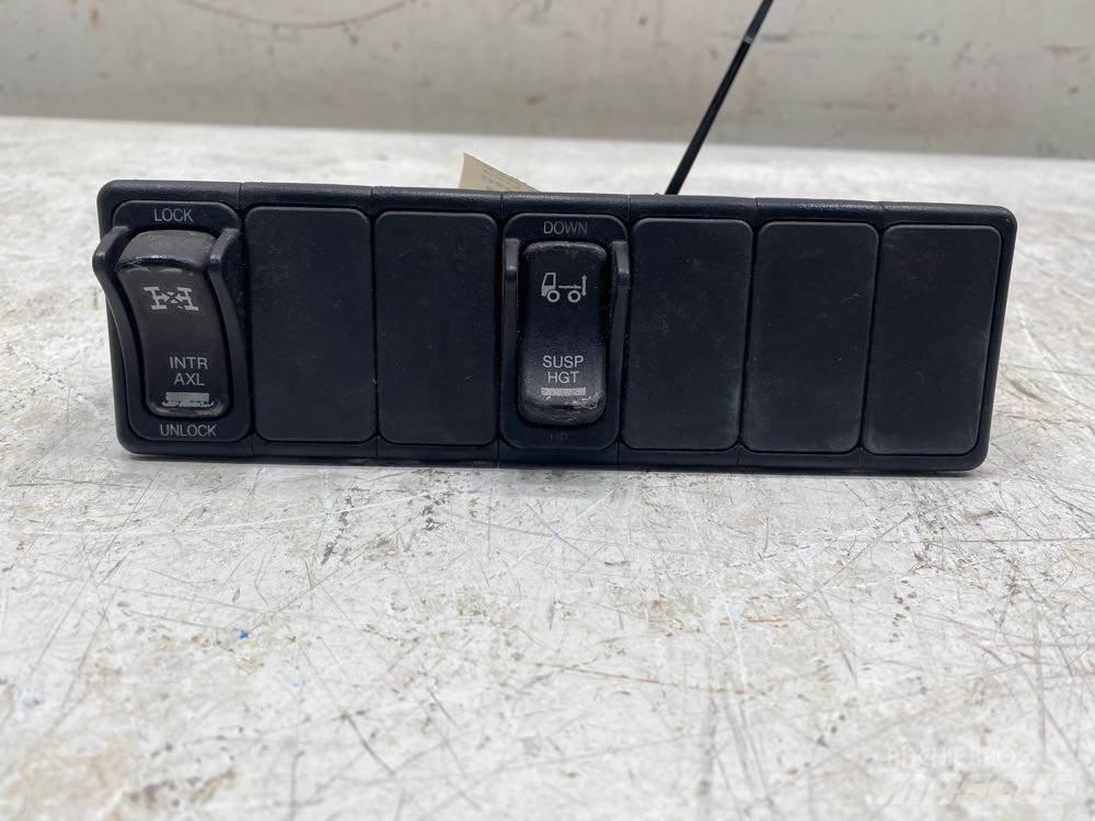 Volvo VNL 電子設備