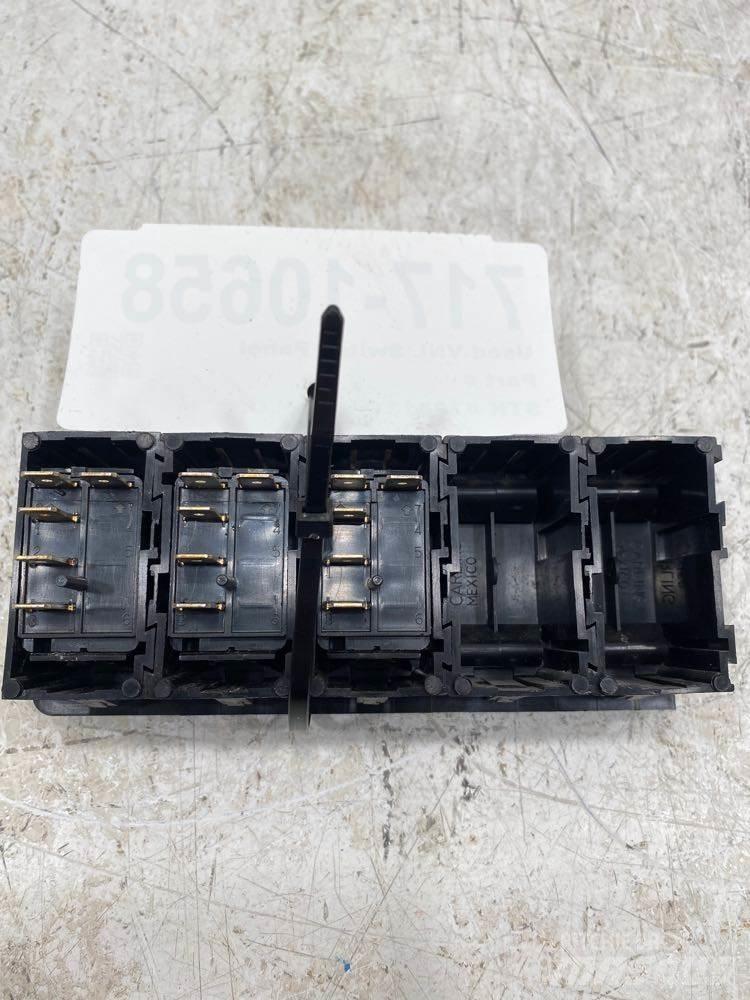 Volvo VNL 電子設備