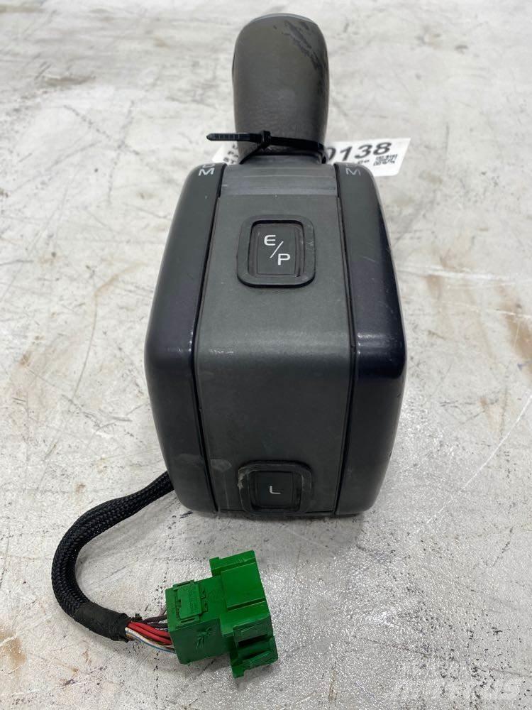 Volvo VNL 電子設備