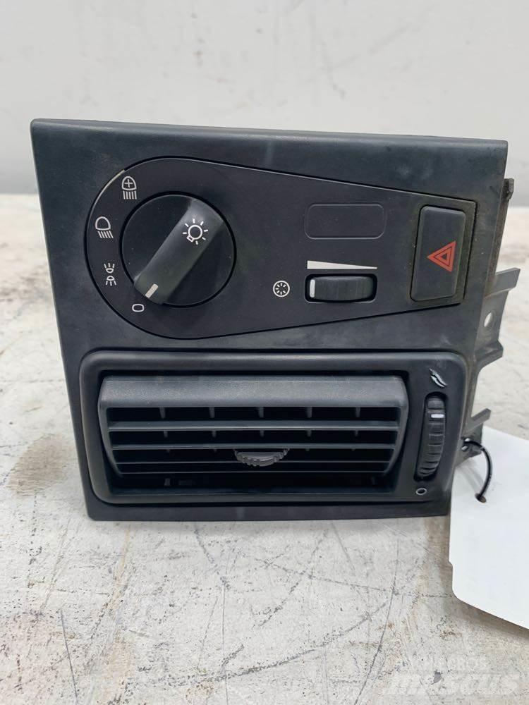 Volvo VNL 電子設備