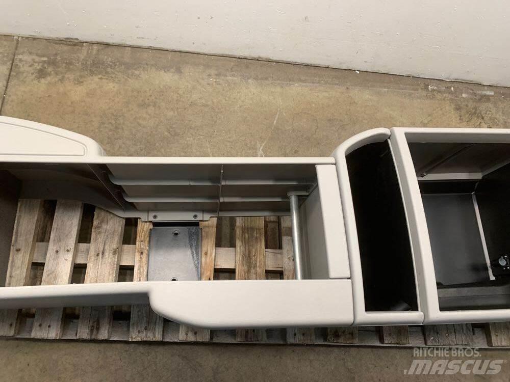 Volvo VNL 駕駛室與內部