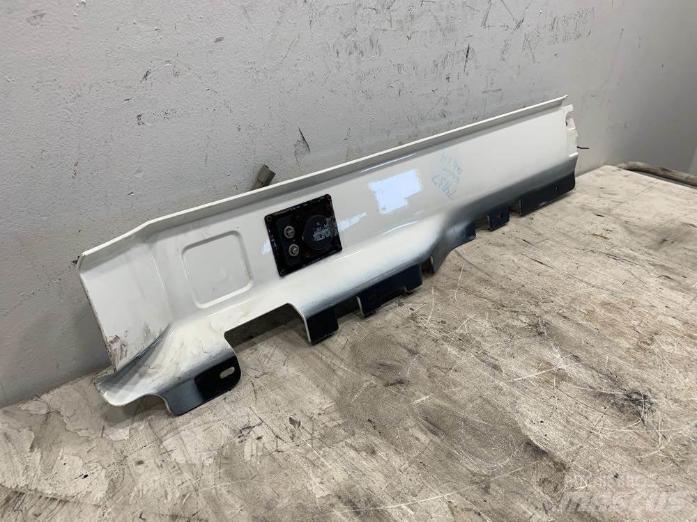 Volvo VNL 駕駛室與內部