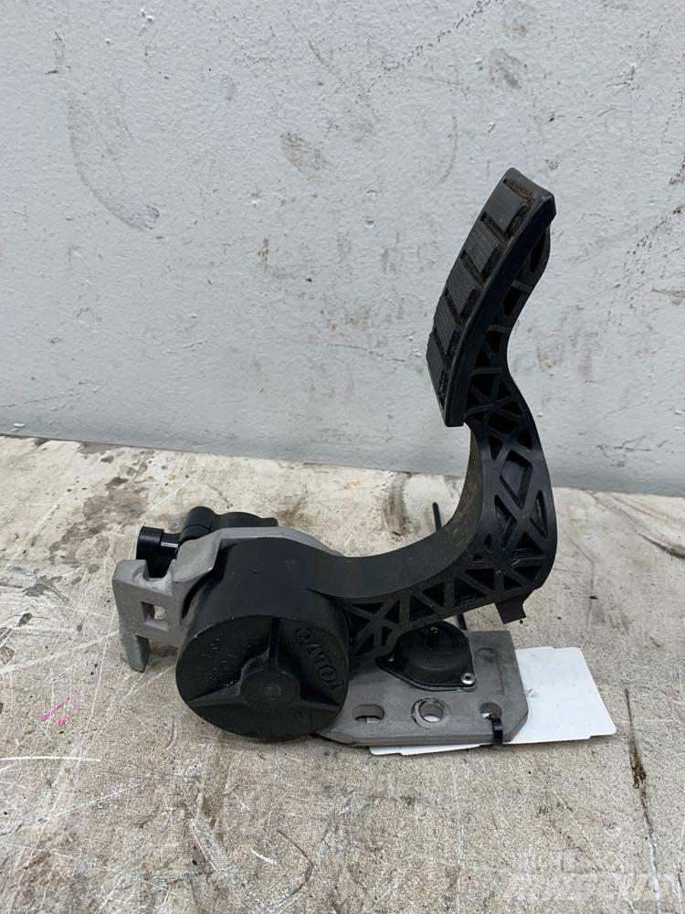 Volvo VNL 其他組件