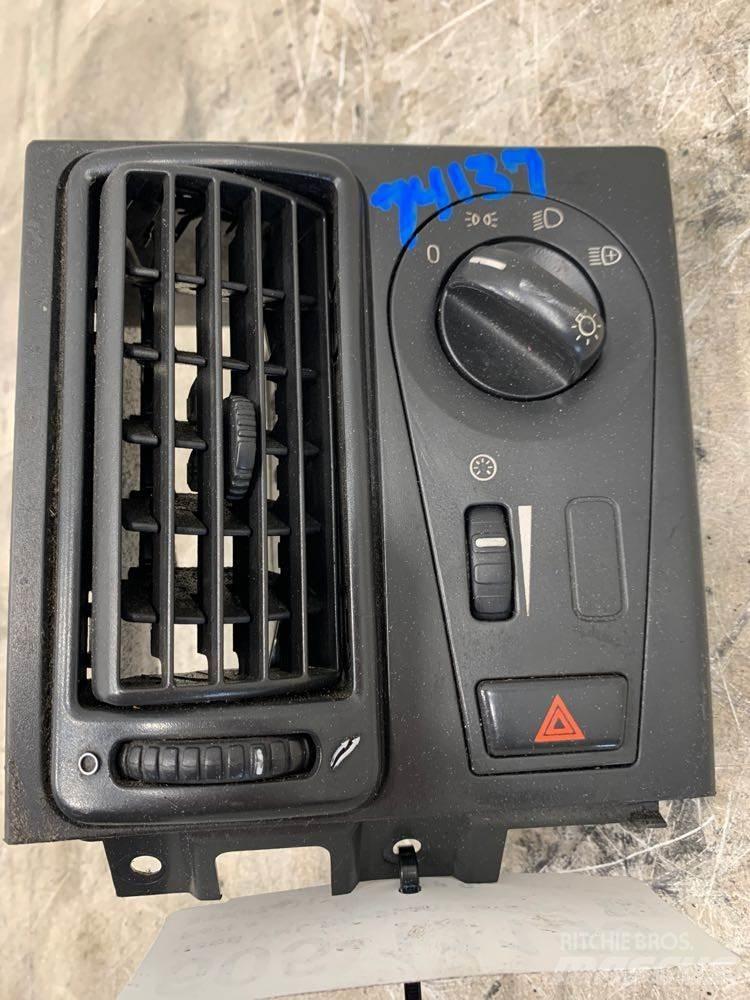 Volvo VNL 電子設備