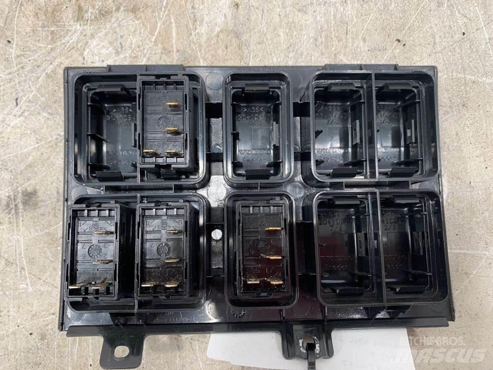 Volvo VNL 電子設備